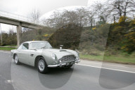FEATURE - Der Aston Martin DB5 von James Bond aus 'Goldeneye' wird versteigert