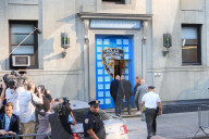 NEWS - New York: Harvey Weinstein stellt sich der Polizei