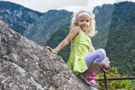 FEATURE - Schweiz: Weinlese im Bleniotal im Tessin 