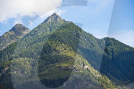 FEATURE - Schweiz: Weinlese im Bleniotal im Tessin 