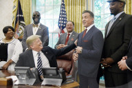 NEWS -  Donald Trump rehabillitiert Jack Johnson in Anwesenheit von Sylvester Stallone 