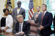 NEWS -  Donald Trump rehabillitiert Jack Johnson in Anwesenheit von Sylvester Stallone 