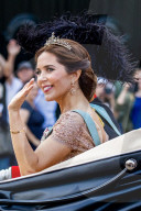 PEOPLE - Dänemark: Kronprinz Frederik feiert 50. Geburtstag - Kutschenfahrt der Royals