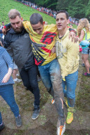 FEATURE - Alle Jahre wieder: Cheese Rolling Race in Gloucester
