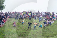 FEATURE - Alle Jahre wieder: Cheese Rolling Race in Gloucester
