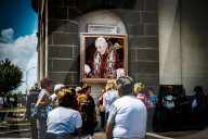 NEWS - Bergamo: Gläubige besuchen ausgestellten Leichnam von Papst Johannes XXIII
