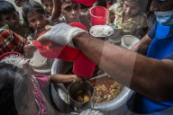 NEWS - Bangladesh: Rohingya Flüchtlinge bereiten sich auf den Monsun vor