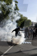 NEWS - Nantes: Gewalttätige Demo gegen Polizeigewalt
