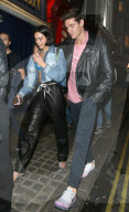 PEOPLE - Dua Lipa und Isaac Carew verlassen das Soho Hous in London