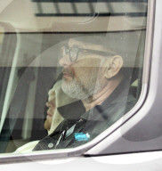 PEOPLE - Tom Hanks holt seinen Sohn von der Klinik ab