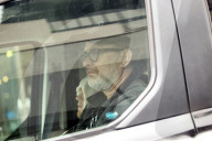 PEOPLE - Tom Hanks holt seinen Sohn von der Klinik ab