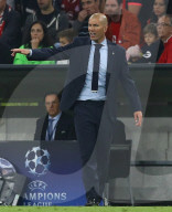 NEWS - Fussball: Zinedine Zidan - Rücktritt als Trainer von Real Madrid