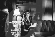 STUDIO - Mena Suvari