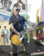 PEOPLE - Johnny Depp singt mit seinen Hollywood Vampires in Stockholm