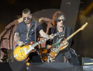 PEOPLE - Johnny Depp singt mit seinen Hollywood Vampires in Stockholm