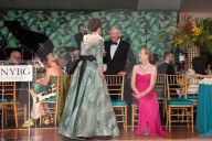 PEOPLE - Sigourney Weaver eröffnet den Garten-Ball in New York
