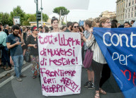 NEWS - Europaweite Demonstrationen gegen die Sanktionen gegen das Flüchtlings-Schiff Aquarius