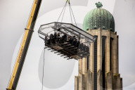 FEATURE - Brüssel: Dinner in the Sky