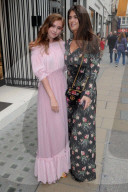 PEOPLE - Farbenfroh: Promis unterwegs zur Dolce & Gabbana Party in London