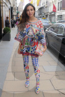 PEOPLE - Farbenfroh: Promis unterwegs zur Dolce & Gabbana Party in London