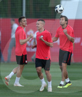 WM 2018 - Letzte Vorbereitungen: Reisen, PK, Trainings, Fans