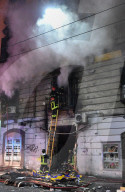 NEWS - Napoli: Feuer in der Le Shabby Cafe Bar