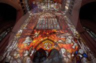 NEWS - York: 'Northern Lights Installation' im Dom