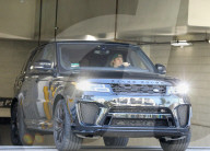 PEOPLE - Drive - Stars motorisiert unterwegs