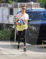 PEOPLE - Stars sportlich unterwegs