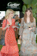 PEOPLE - Die Queen mit Promis am 'Cartier Queen's Cup' in Windsor