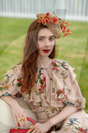 PEOPLE - Die Queen mit Promis am 'Cartier Queen's Cup' in Windsor