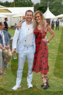 PEOPLE - Die Queen mit Promis am 'Cartier Queen's Cup' in Windsor