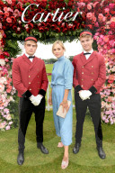PEOPLE - Die Queen mit Promis am 'Cartier Queen's Cup' in Windsor