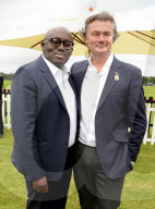 PEOPLE - Die Queen mit Promis am 'Cartier Queen's Cup' in Windsor