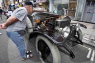 FEATURE - London: Classic und Supercar in St John's Wood 