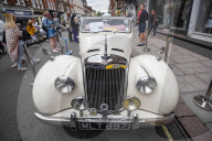 FEATURE - London: Classic und Supercar in St John's Wood 