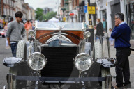 FEATURE - London: Classic und Supercar in St John's Wood 