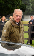 PEOPLE - Queen Elizabeth mit Prinz Phillip beim 'Cartier Queens Cup Polo' in Windsor