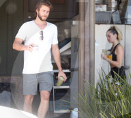 EXKLUSIV - Miley Cyrus und Liam Hemsworth: Ein gesundes Smoothie nach dem Yoga 