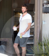 EXKLUSIV - Miley Cyrus und Liam Hemsworth: Ein gesundes Smoothie nach dem Yoga 