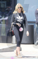 EXKLUSIV - Caitlyn Jenner mit Sophia Hutchins auf Shoppingtour 