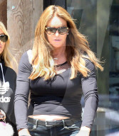 EXKLUSIV - Caitlyn Jenner mit Sophia Hutchins auf Shoppingtour 
