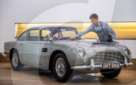 FEATURE - Der Aston Martin DB5 von James Bond aus 'Goldeneye' wird versteigert