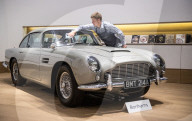FEATURE - Der Aston Martin DB5 von James Bond aus 'Goldeneye' wird versteigert