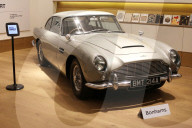 FEATURE - Der Aston Martin DB5 von James Bond aus 'Goldeneye' wird versteigert