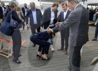 PEOPLE - Victoria von Schweden bleibt mit ihrem Absatz in Göteborg stecken