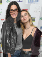 PEOPLE - Courteney Cox mit ihrer Tochter Coco Arquette im London Irish Centre 