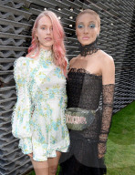 PEOPLE - Serpentine Summer Party: Promis feiern