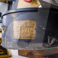 FEATURE - Versteigert: Unter diesem Hut schwitze einst Napoleon in Waterloo