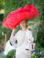 FEATURE - Hutparade am Royal Ascot